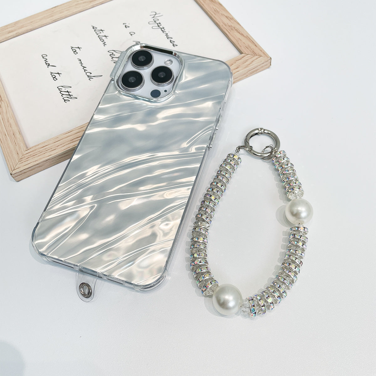 Luxus Schimmerndes Perlmutt Weiß Case mit Handband für iPhone 15