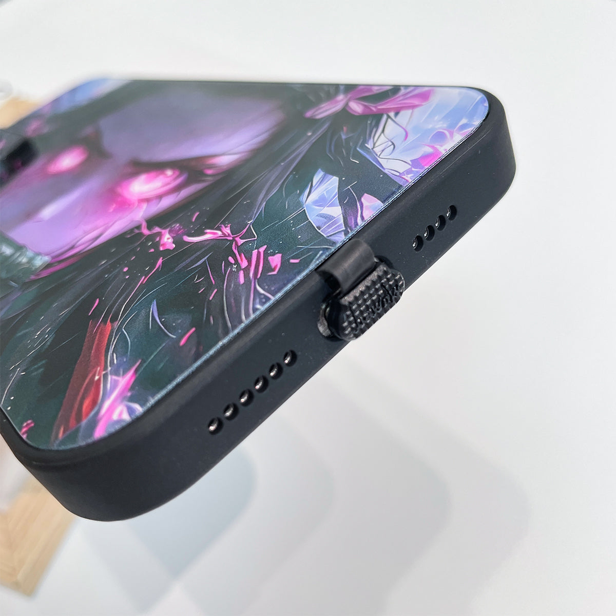 Intelligente Leuchtende Case für iPhone 15 Pro Max - Nezuko Kamado Design